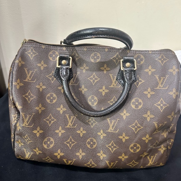 Handbags - Authentic Louis Vuitton Speedy 30
